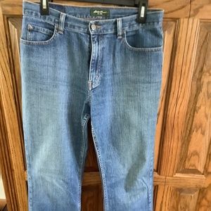 Ladies Eddie Bauer boot cut jeans